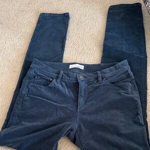 LOFT Skinny Corduroy Jeans in Navy. Size 27/4